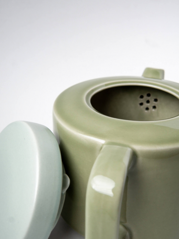 the celadon teaware set